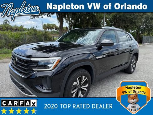 Used 2024 Volkswagen Atlas Cross Sport SE FWD image 1