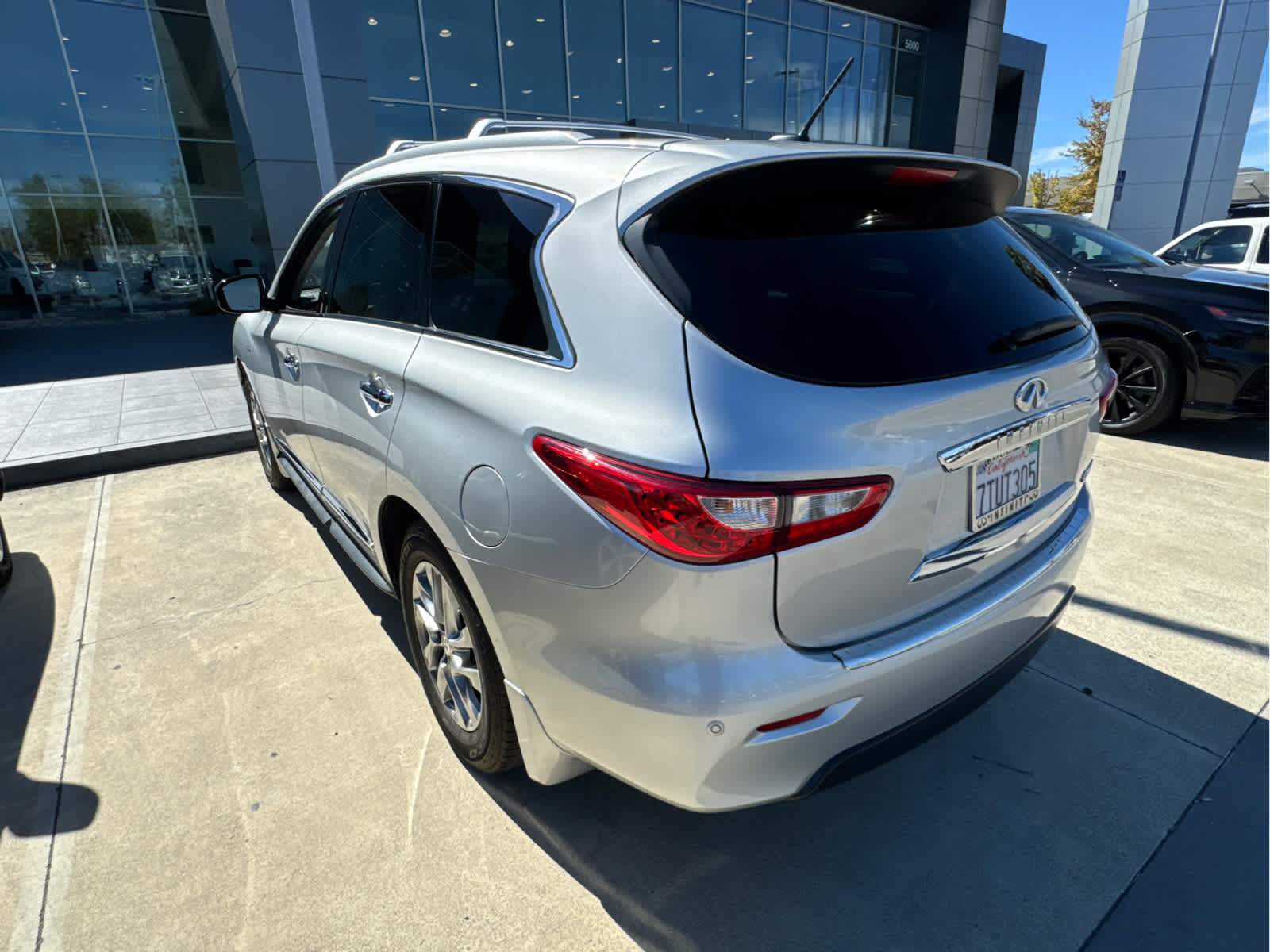 Used 2015 INFINITI QX60 Luxe w/ Premium Plus Package AWD/4WD image 5
