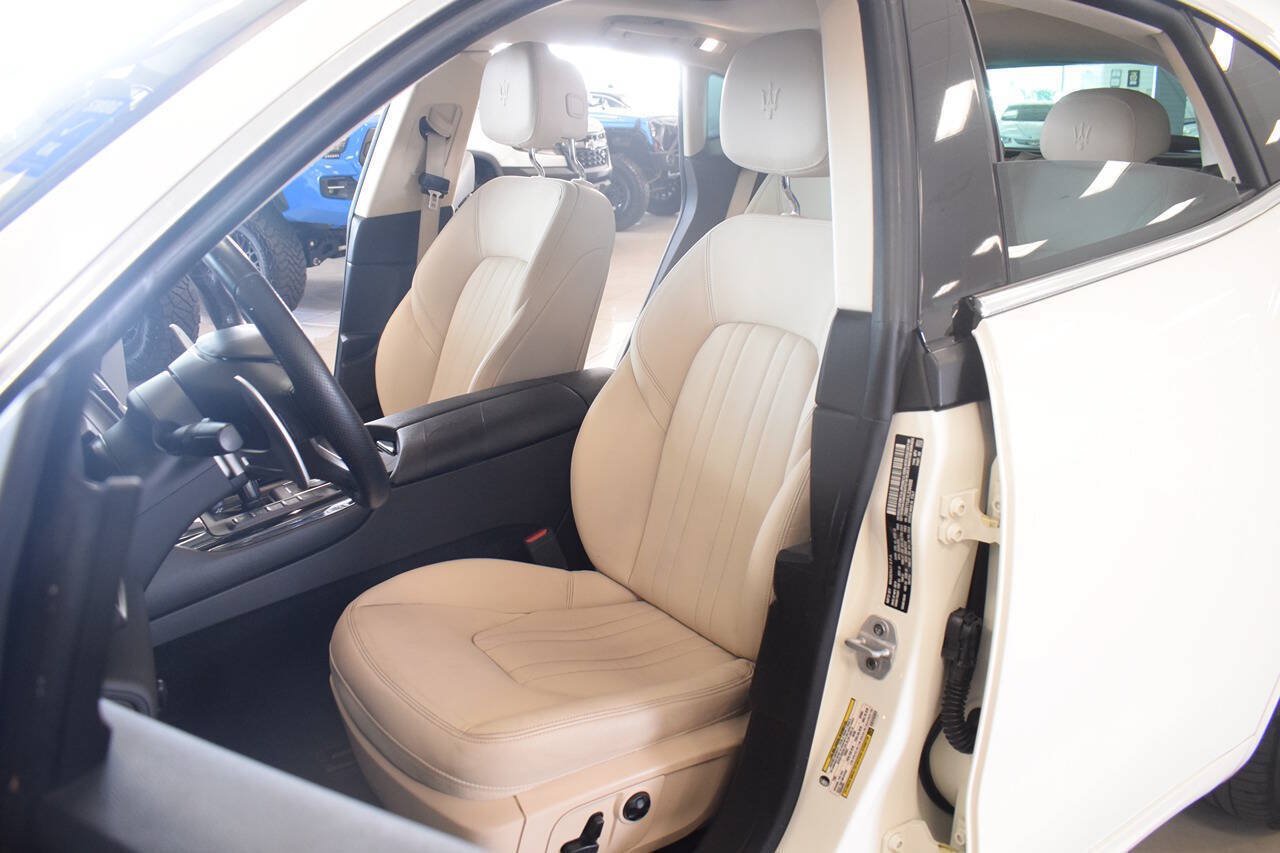 Used 2020 Maserati Levante S AWD/4WD image 30