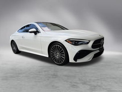 Used 2025 Mercedes-Benz CLE 300 4MATIC Coupe w/ AMG Line image 2