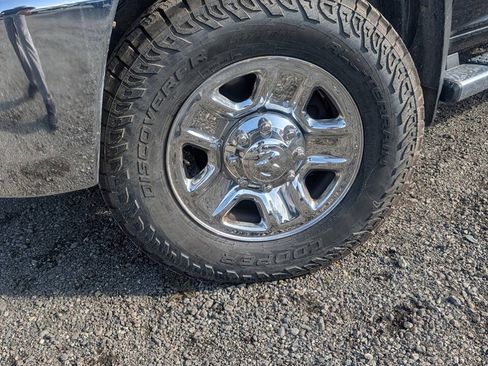 Used 2017 RAM 2500 Tradesman w/ Chrome Appearance Group AWD/4WD image 11