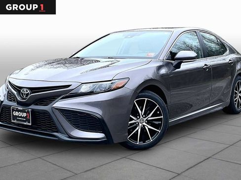 Certified 2023 Toyota Camry SE w/ Cold Weather Package image 1