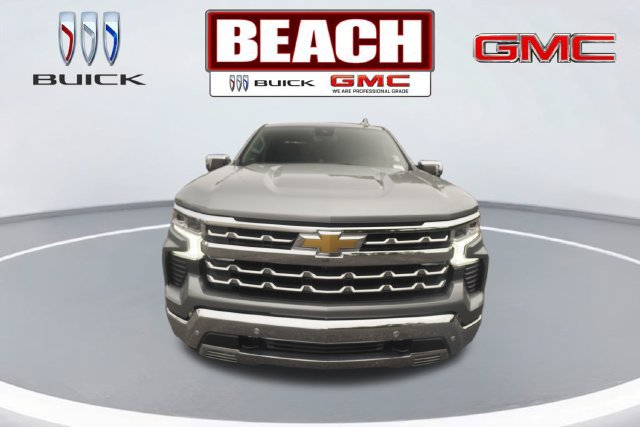Used 2024 Chevrolet Silverado 1500 LTZ w/ Z71 Off-Road Package AWD/4WD image 8