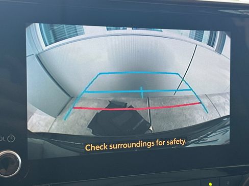 Certified 2024 Toyota Highlander XLE FWD image 24