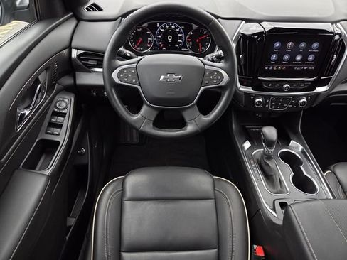 Certified 2023 Chevrolet Traverse Premier w/ Redline Edition FWD image 15