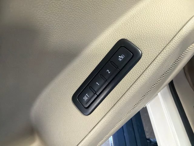 Used 2015 GMC Yukon Denali AWD/4WD image 14