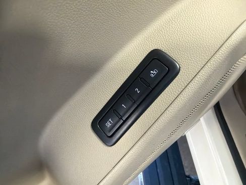 Used 2015 GMC Yukon Denali AWD/4WD image 14