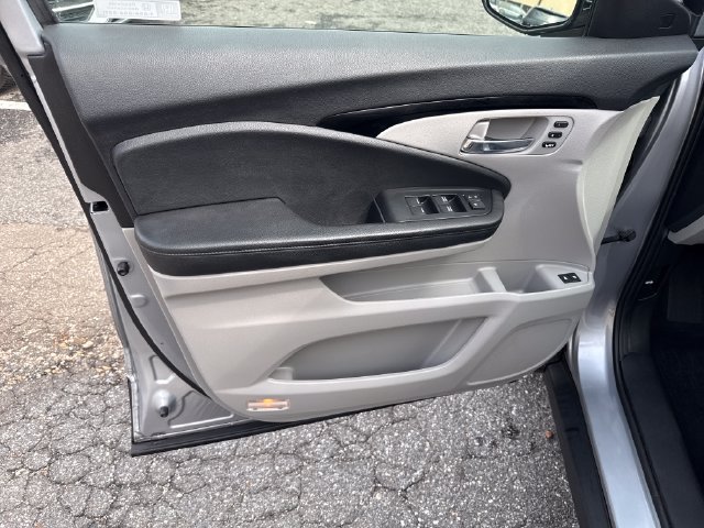 Used 2021 Honda Pilot Touring image 10
