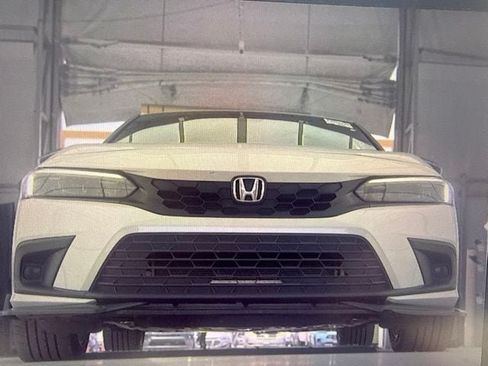 Used 2022 Honda Civic Sport image 10