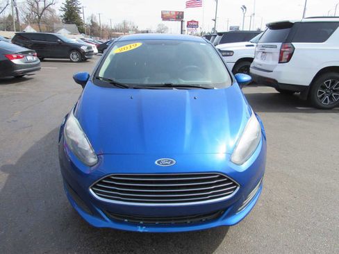 Used 2019 Ford Fiesta SE image 2
