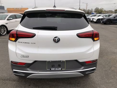 Used 2022 Buick Encore GX Essence image 18