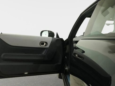 Certified 2025 MINI Cooper 2-Door Hardtop image 15