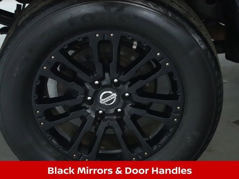 Used 2019 Nissan Titan SL w/ Midnight Edition image 13