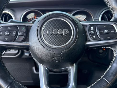 Used 2020 Jeep Gladiator Overland image 25