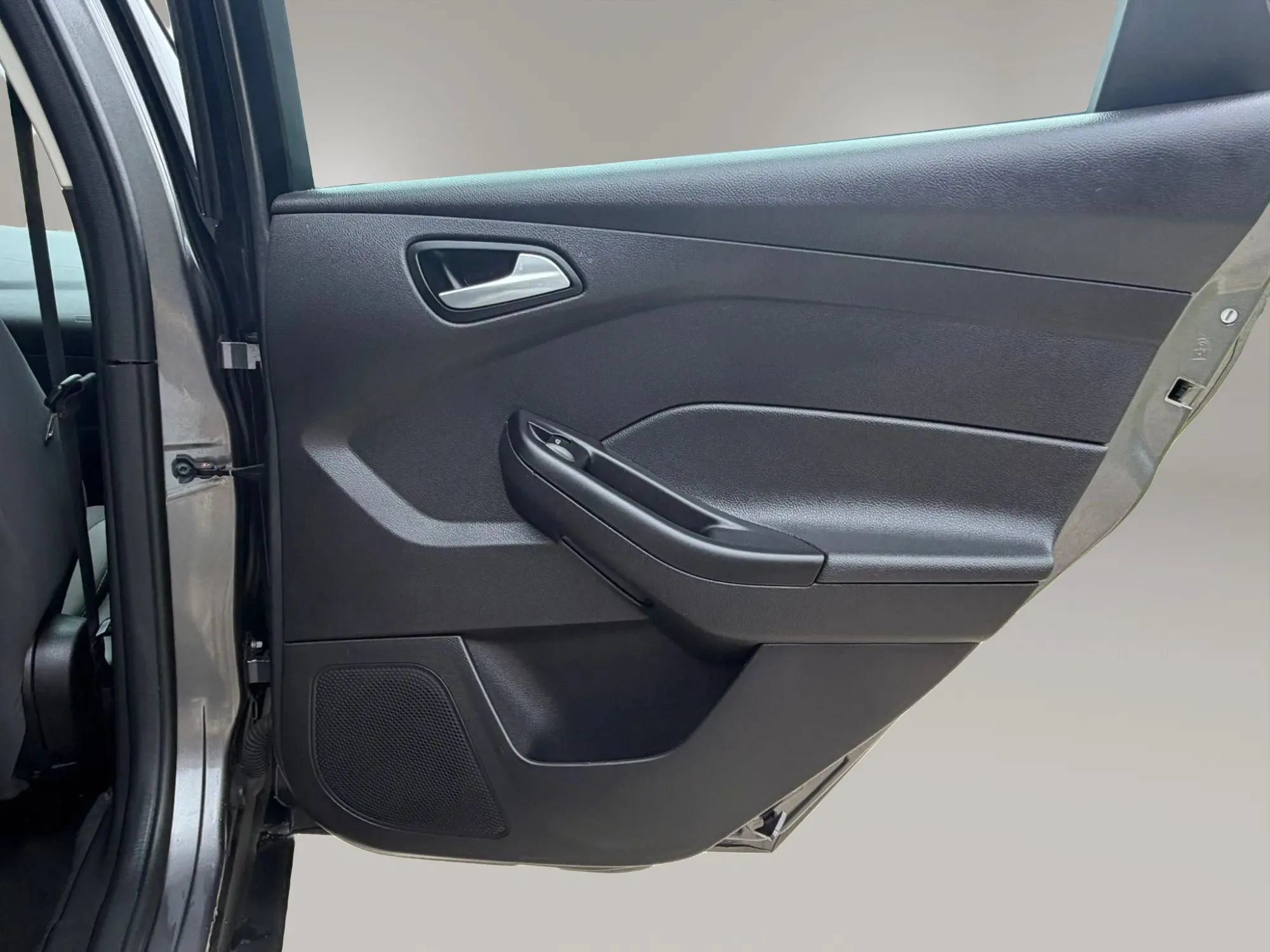 Used 2014 Ford Focus SE FWD image 29