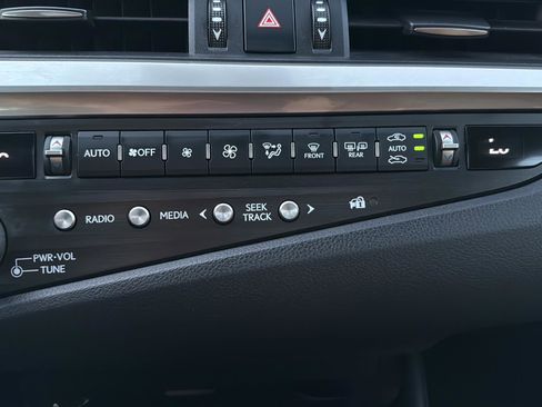 Used 2021 Lexus ES 350 ES 350 Sedan 4D image 18