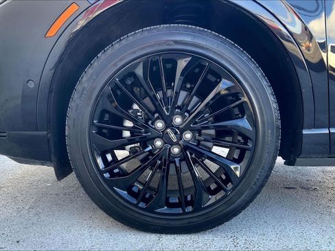 Used 2023 Lincoln Corsair Reserve w/ Equipment Group 202A FWD image 8