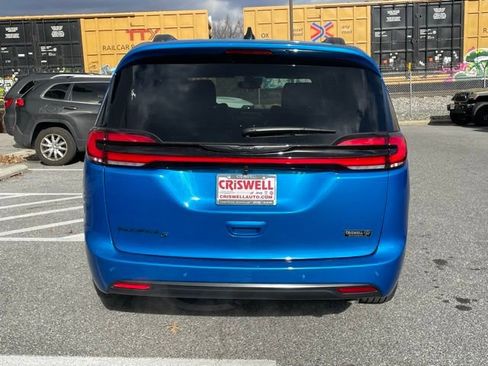 New 2026 Chrysler Pacifica Select FWD image 6