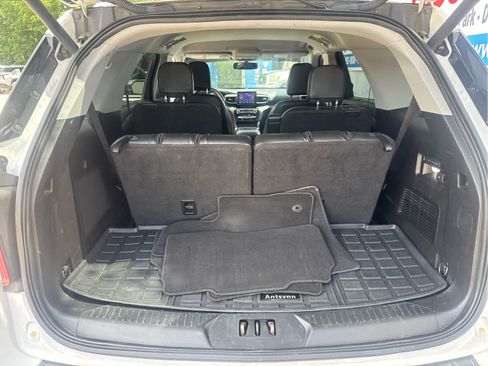 Used 2021 Ford Explorer Limited w/ Equipment Group 301A RWD image 38