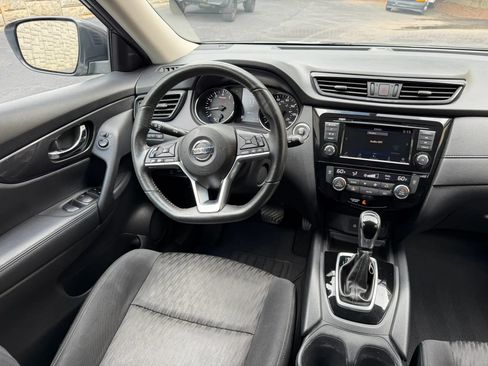 Used 2018 Nissan Rogue SV AWD/4WD image 14