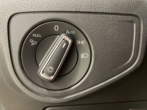 Used 2023 Volkswagen Atlas Cross Sport SEL Premium R-Line image 18