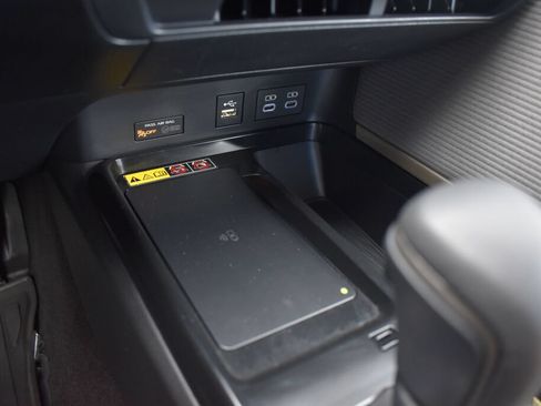 Certified 2025 Toyota Camry SE AWD/4WD image 13