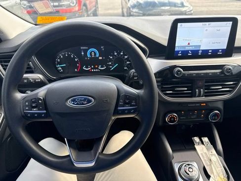 Used 2021 Ford Escape SE FWD image 10