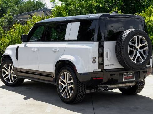 Used 2025 Land Rover Defender 110 V8 AWD/4WD image 13