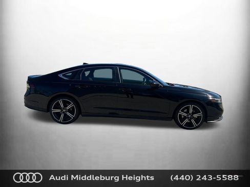 Used 2023 Honda Accord Sport image 7