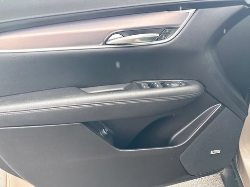 Used 2022 Cadillac XT5 Luxury AWD/4WD image 15