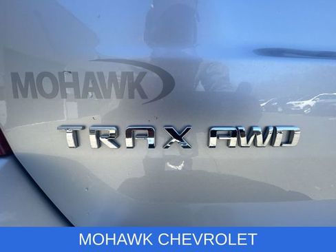 Certified 2020 Chevrolet Trax LT w/ LT Convenience Package image 31