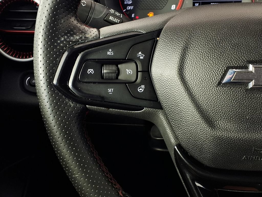 Used 2024 Chevrolet Trax RS FWD image 18