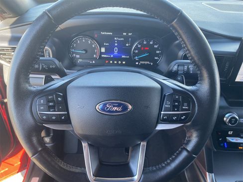 Used 2020 Ford Explorer Limited w/ Class III Trailer Tow Package image 24