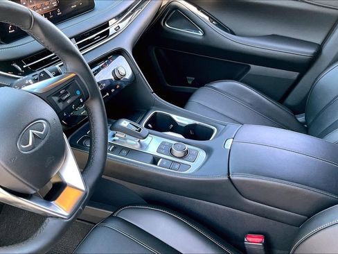 Certified 2025 INFINITI QX60 Luxe w/ Black Edition image 19
