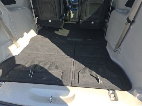 Used 2023 Chrysler Pacifica Touring-L image 17