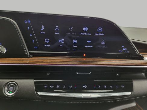 Used 2024 Cadillac Escalade ESV Premium Luxury image 8