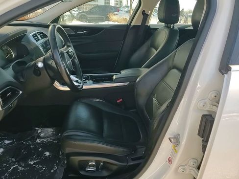 Used 2020 Jaguar XE S image 20