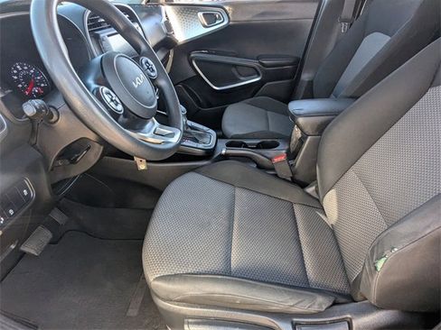 Used 2022 Kia Soul LX w/ Technology Package image 24