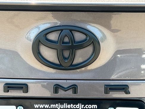 Used 2023 Toyota Camry XSE FWD image 12