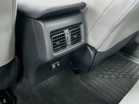 Used 2025 Toyota Camry SE FWD image 24
