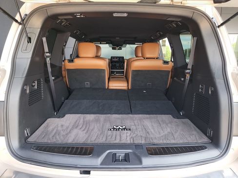Used 2024 INFINITI QX80 Sensory AWD/4WD image 14