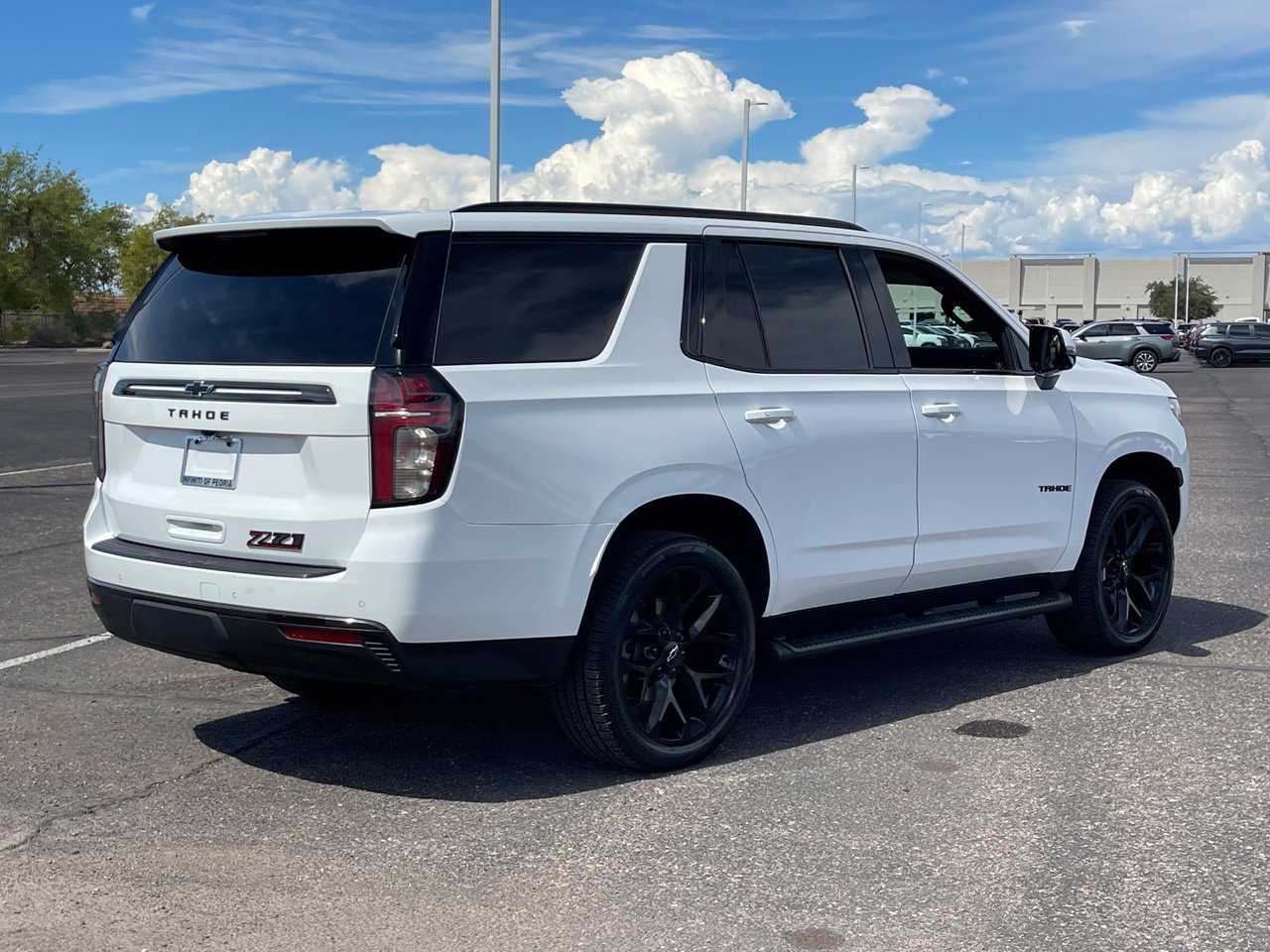 Used 2022 Chevrolet Tahoe Z71 w/ Luxury Package AWD/4WD image 6
