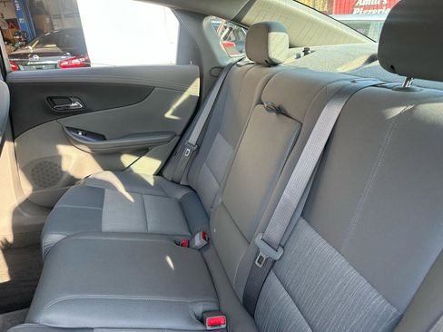 Used 2014 Chevrolet Impala LS w/ LS Convenience Package image 13