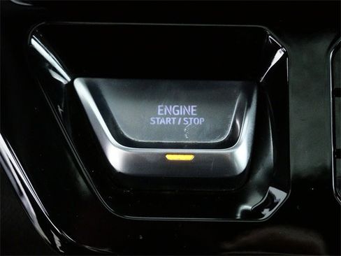 Used 2023 GMC Sierra 1500 AT4X image 28