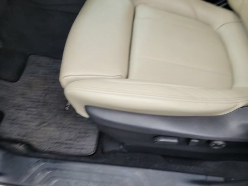 Used 2023 Subaru Ascent Limited AWD/4WD image 19