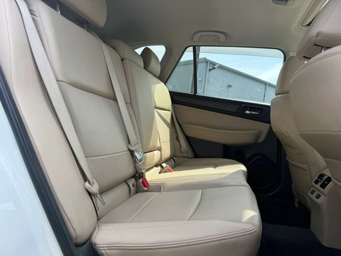 Used 2015 Subaru Outback 3.6R Limited AWD/4WD image 18