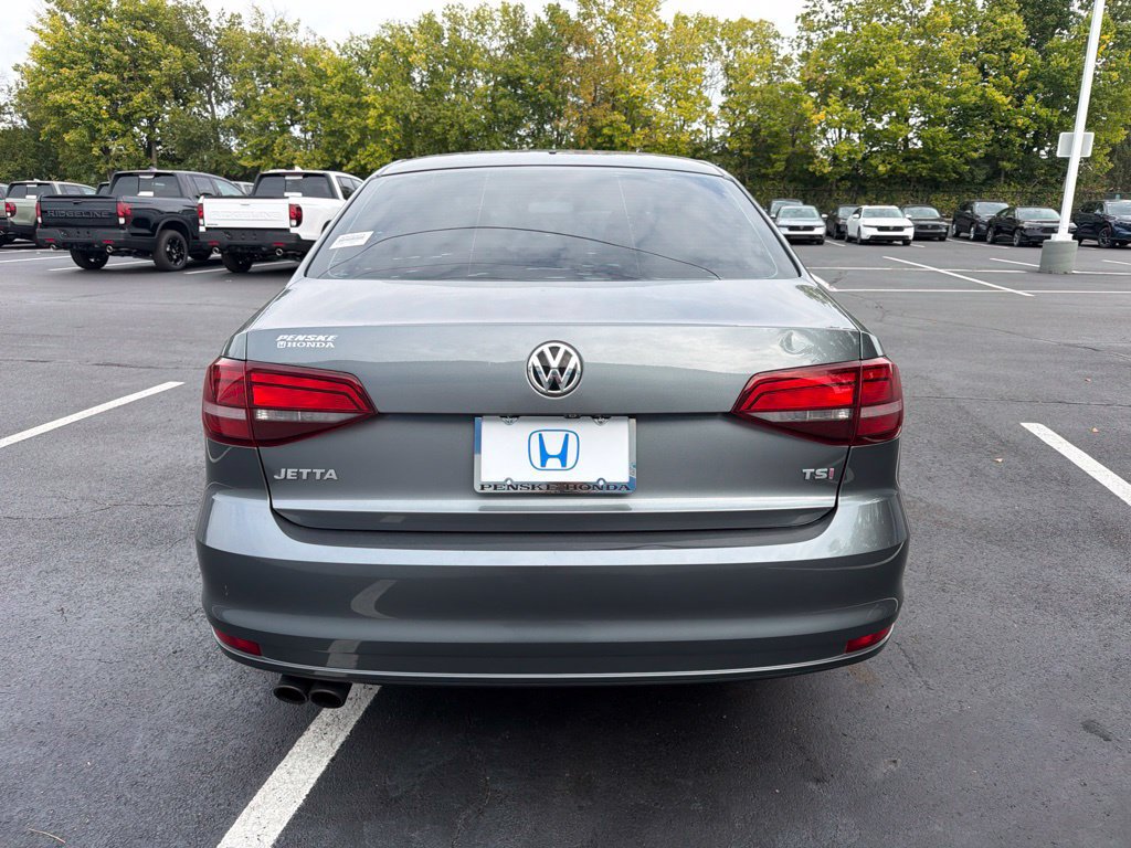 Used 2017 Volkswagen Jetta S w/ Jetta S Cold Weather Package FWD image 4
