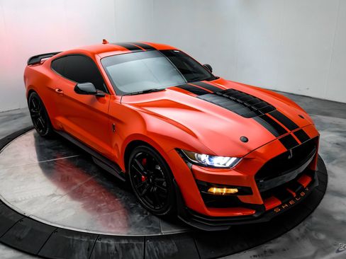 Used 2022 Ford Mustang Shelby GT500 w/ Technology Package RWD image 21