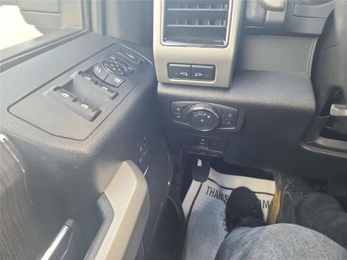 Certified 2020 Ford F250 Lariat w/ Chrome Package image 31