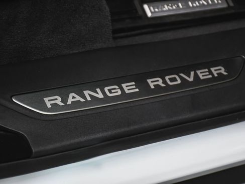 Used 2026 Land Rover Range Rover Velar Dynamic SE AWD/4WD image 15